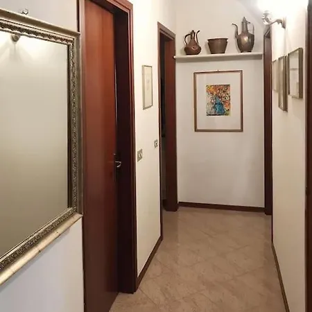 Interno 2 * Reggio Emilia