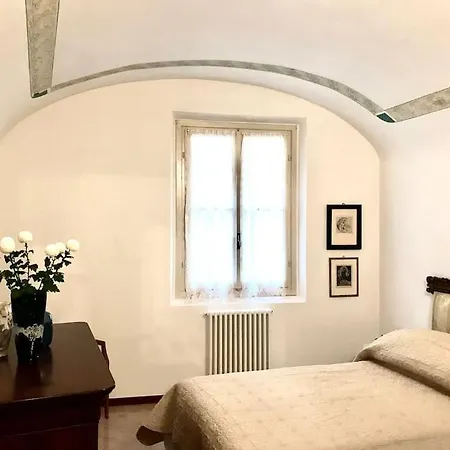 Interno 2 Reggio Emilia